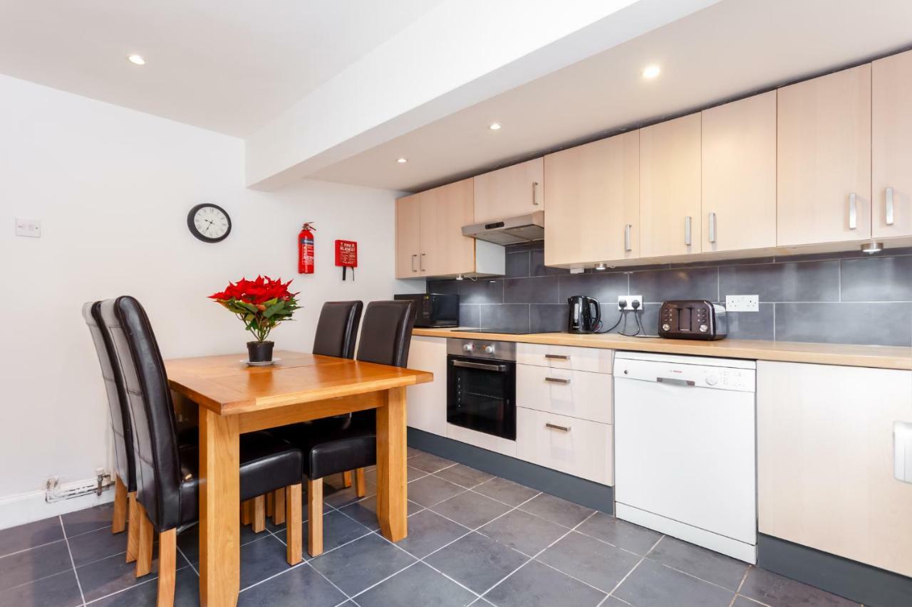 Gorgeous Town Centre Apt With Courtyard Garden Bournemouth Ngoại thất bức ảnh