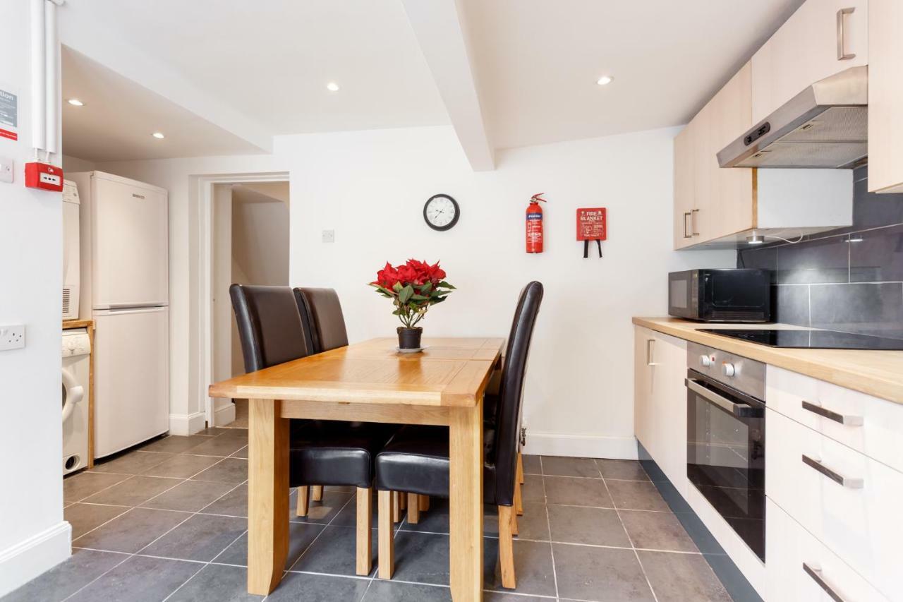 Gorgeous Town Centre Apt With Courtyard Garden Bournemouth Ngoại thất bức ảnh