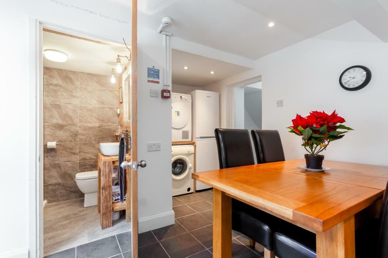 Gorgeous Town Centre Apt With Courtyard Garden Bournemouth Ngoại thất bức ảnh